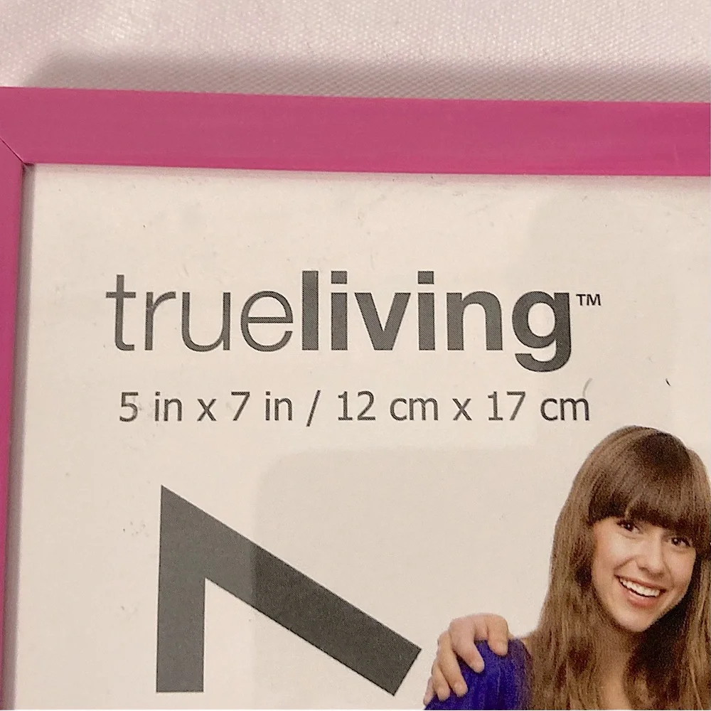 💫 True Living 5” x 7” Hot Pink Picture Frame Easel Back